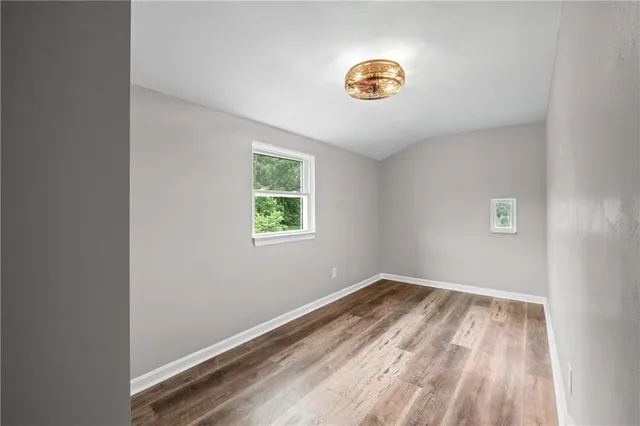 a view of empty room with window