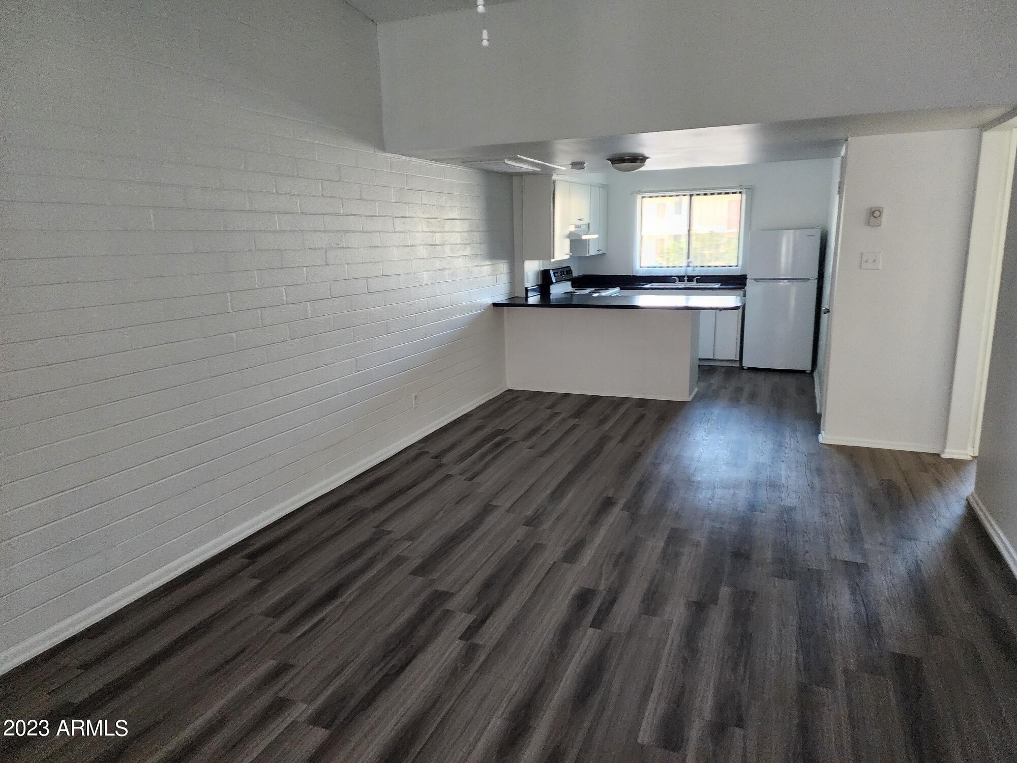 4301 North 24th Street, Unit 2 Phoenix, AZ 85016 - Photo 2 of 9 Living Room