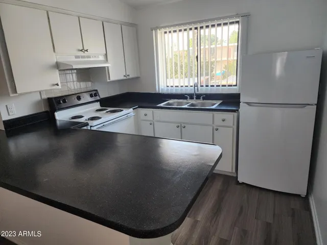 $2,074 | 4301 North 24th Street, Unit 2, Phoenix, AZ 85016