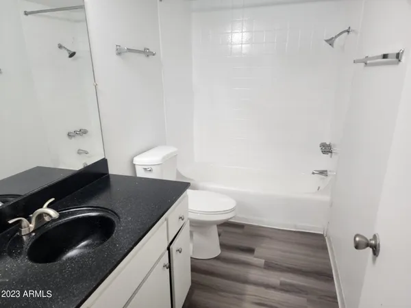 $2,040 | 4301 North 24th Street, Unit 2, Phoenix, AZ 85016