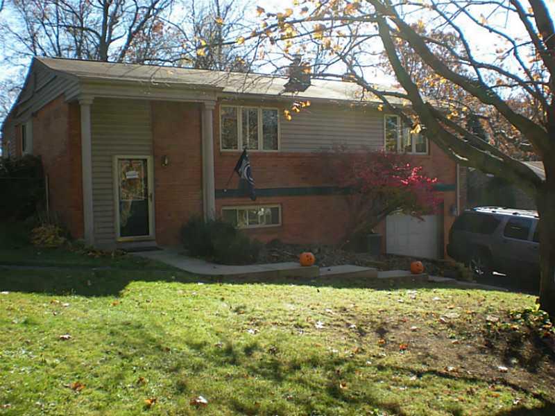 7 West Hillcrest Road Eighty Four, PA 15330 - Photo 1 of 19 Exterior Front.