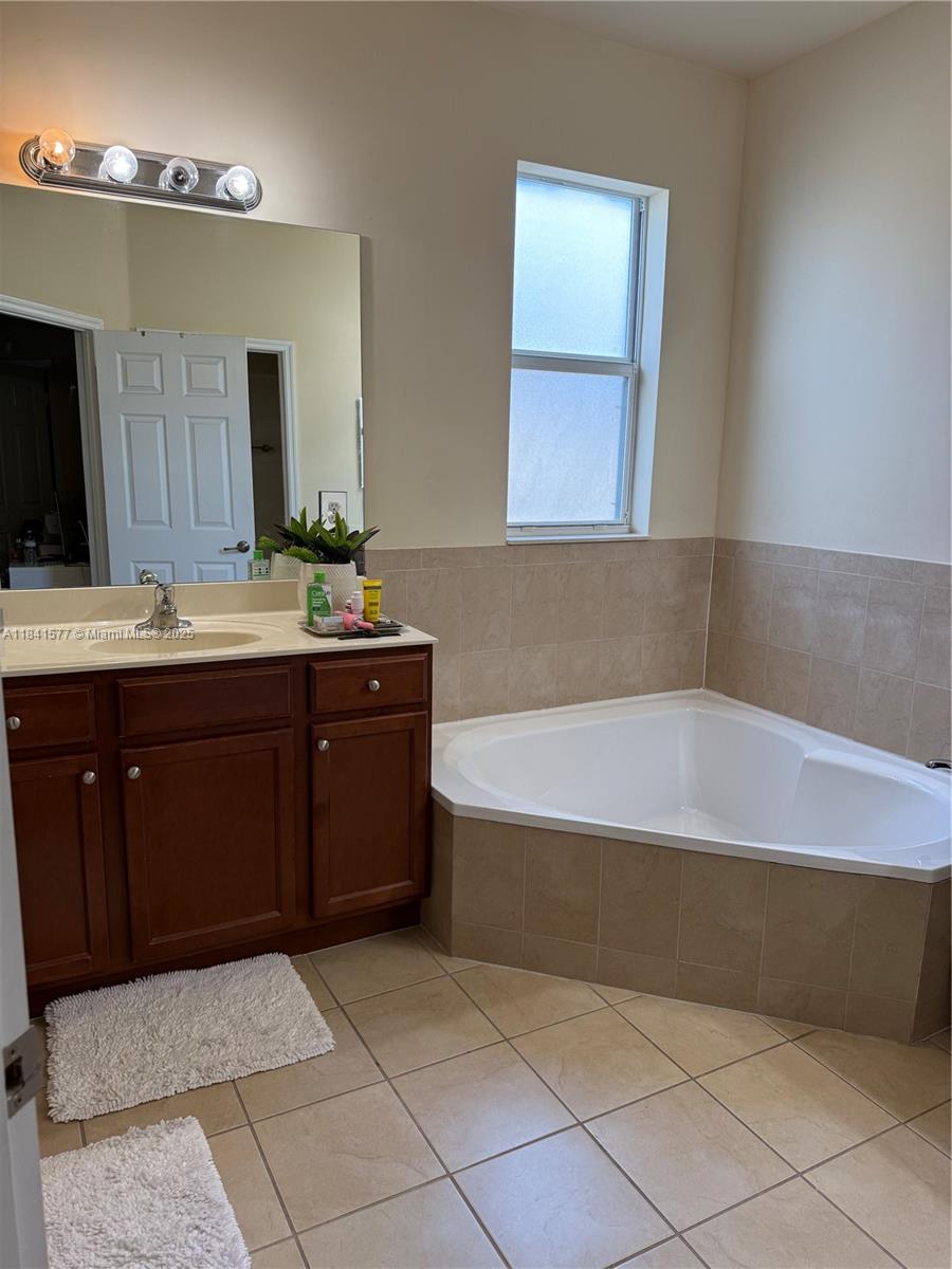 17012 Southwest 91st Street Miami, FL 33196 - Photo 23 of 34