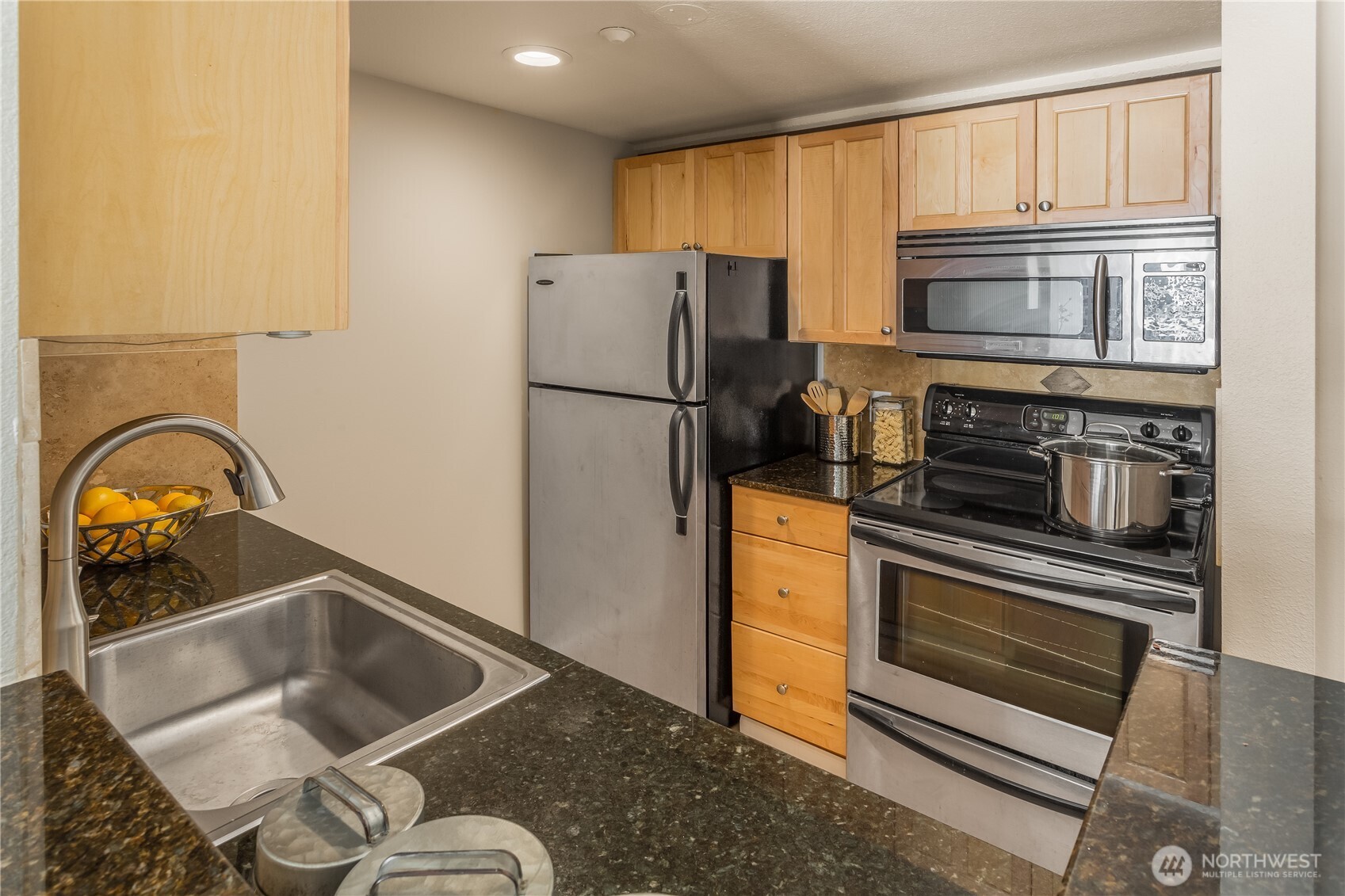 1415 2nd Avenue, Unit 1503 Seattle, WA 98101 - Photo 13 of 36