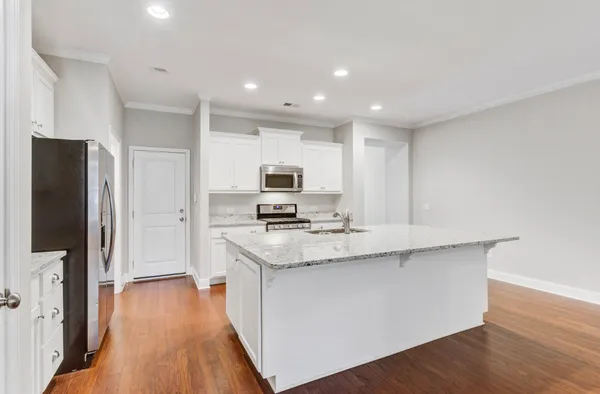 $3,100 | 2005 Kings Gate Lane, Mount Pleasant, SC 29466