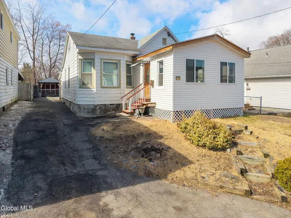 $277,000 | 418 Eleventh Street, Schenectady, NY 12306