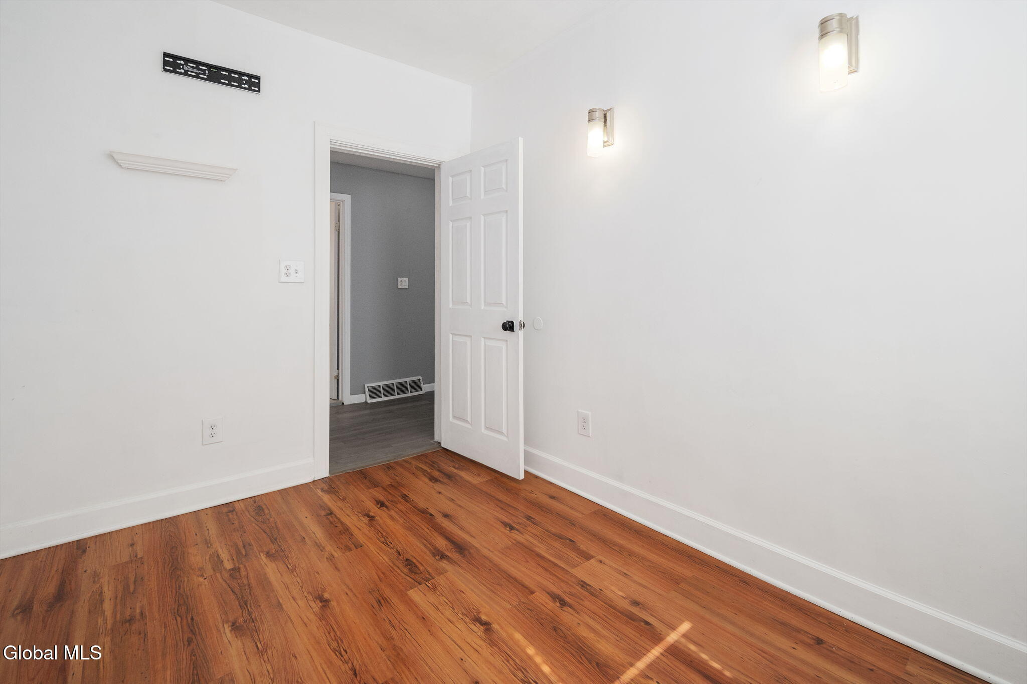 418 Eleventh Street Schenectady, NY 12306 - Photo 13 of 35 418 Eleventh St