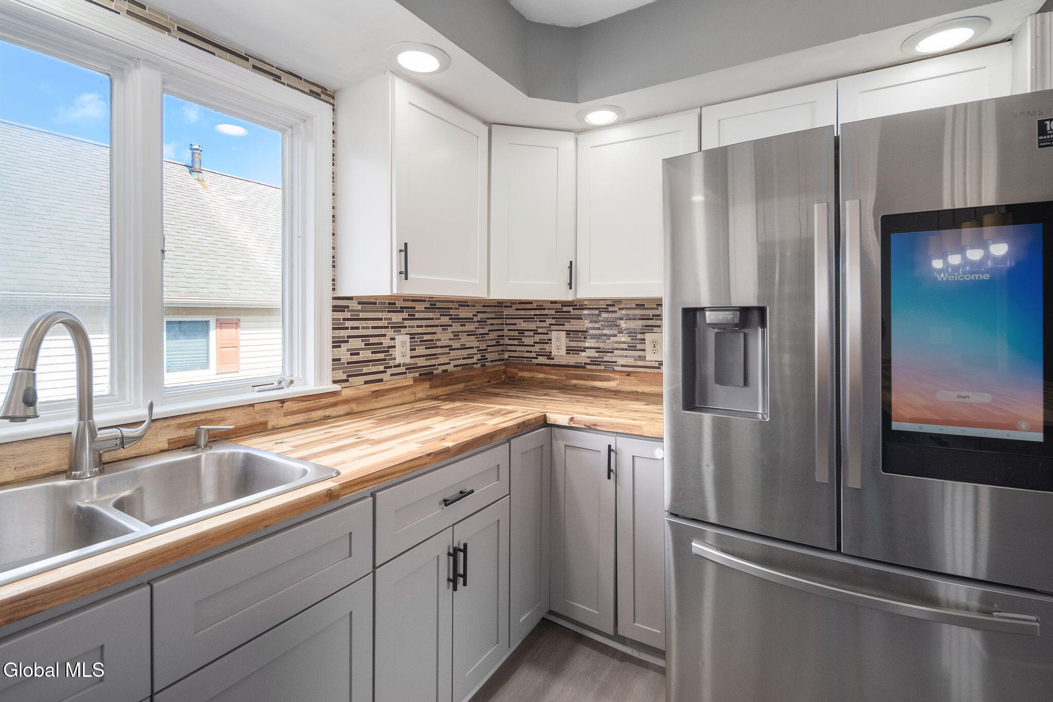 418 Eleventh Street Schenectady, NY 12306 - Photo 20 of 35 418 Eleventh St