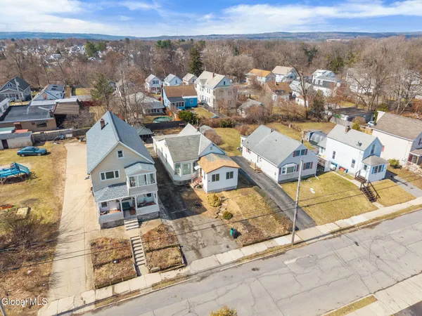 $277,000 | 418 Eleventh Street, Schenectady, NY 12306