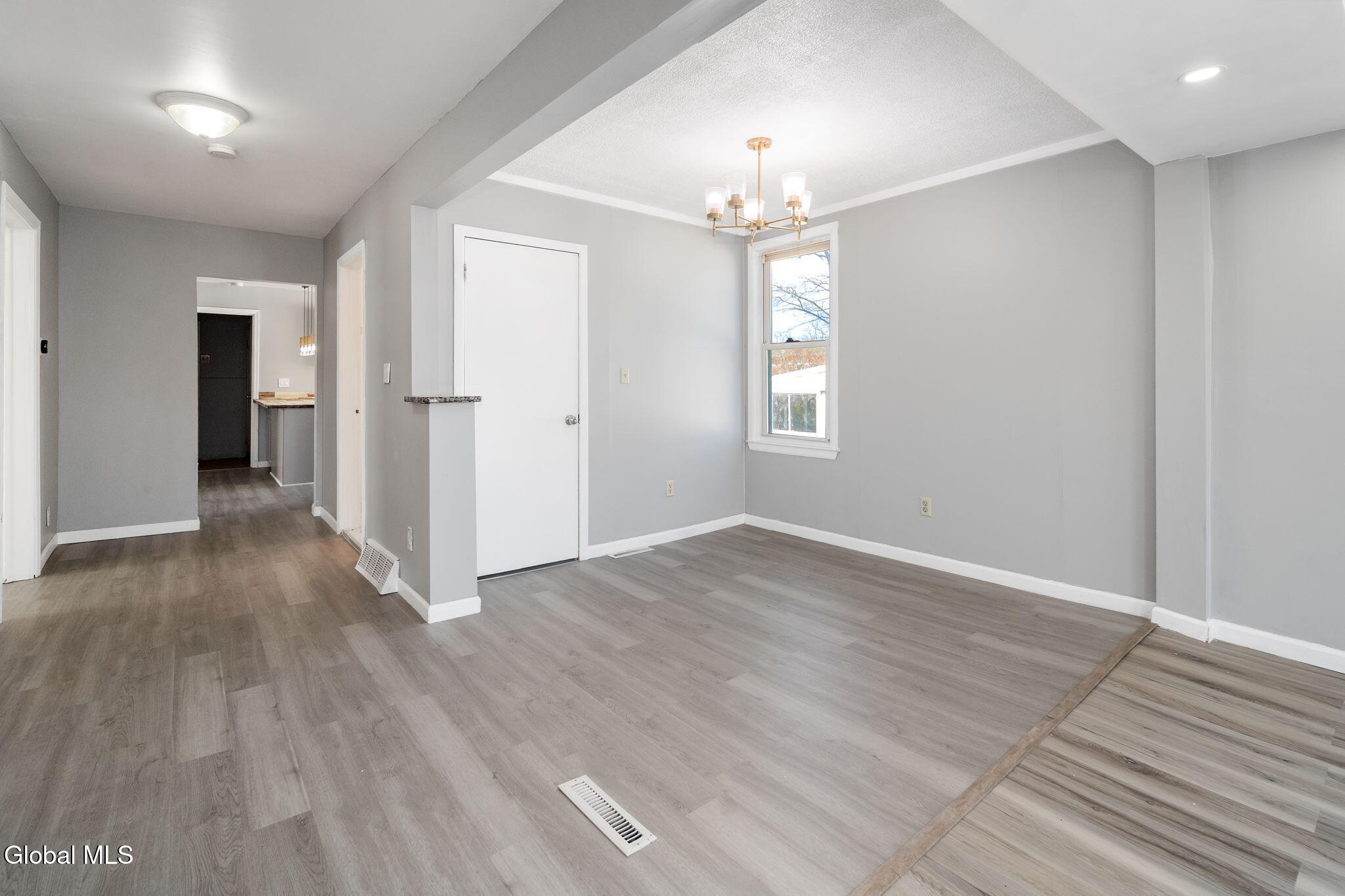 418 Eleventh Street Schenectady, NY 12306 - Photo 8 of 35 418 Eleventh St