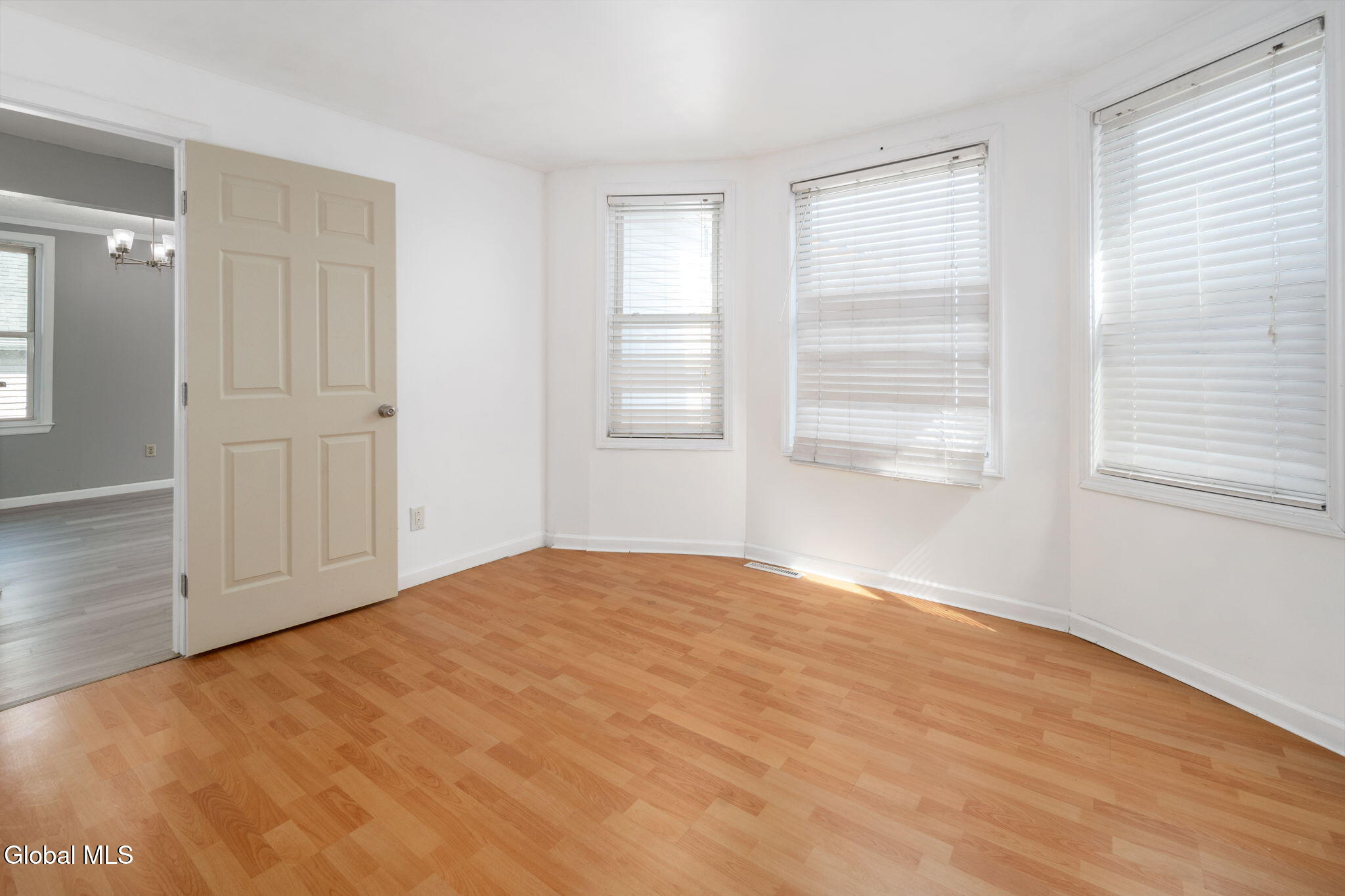 418 Eleventh Street Schenectady, NY 12306 - Photo 10 of 35 418 Eleventh St