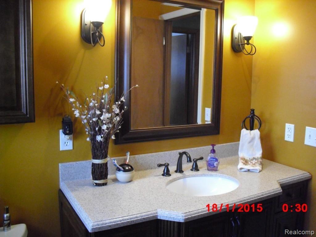 3227 Rome Avenue Warren, MI 48091 - Photo 19 of 65 Rome & Winchester 020 - Copy (2).jpg