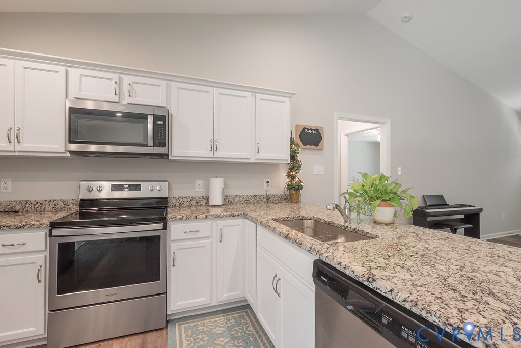 1046 Orchid Road Mineral, VA 23117 - Photo 8 of 50
