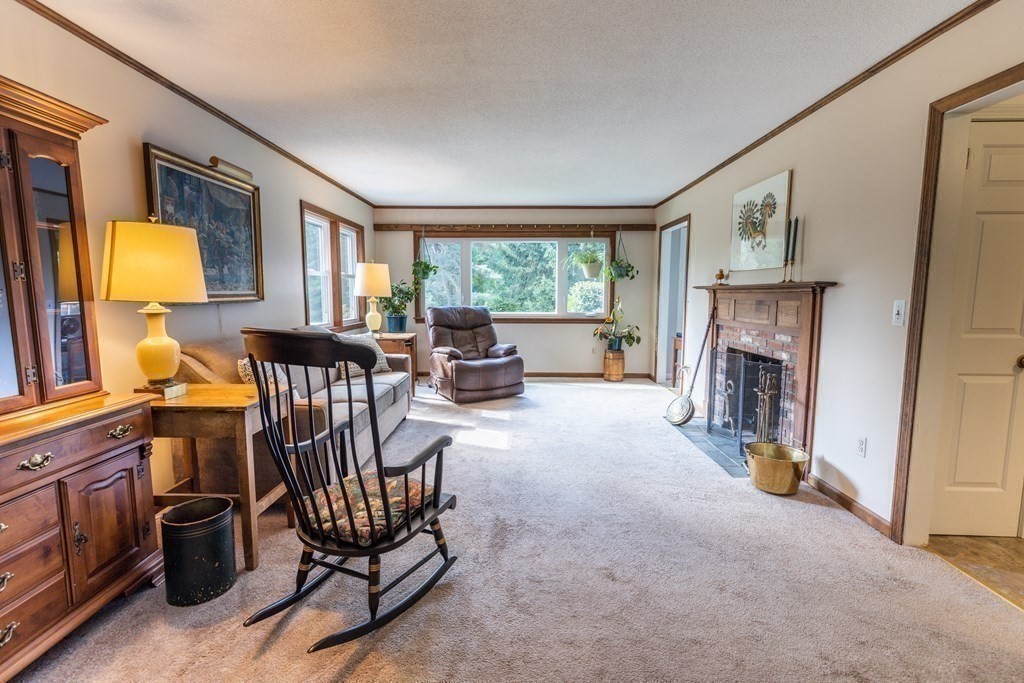 72 Chapel Road Amherst, MA 01002 - Photo 11 of 38