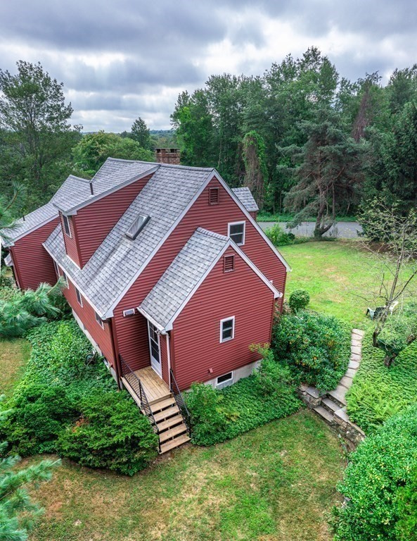 72 Chapel Road Amherst, MA 01002 - Photo 4 of 38