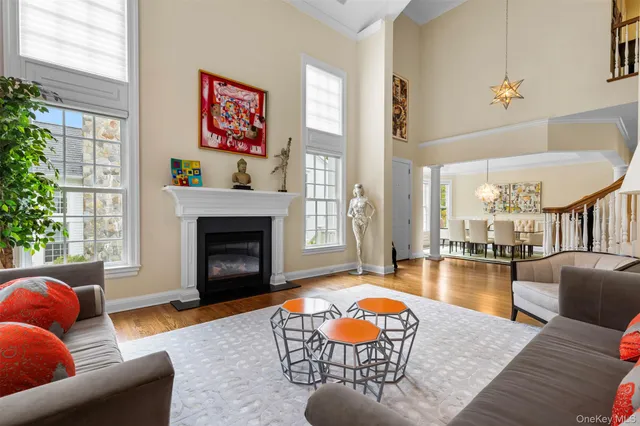 $2,000,000 | 10 Shadow Tree Lane, Briarcliff Manor, NY 10510