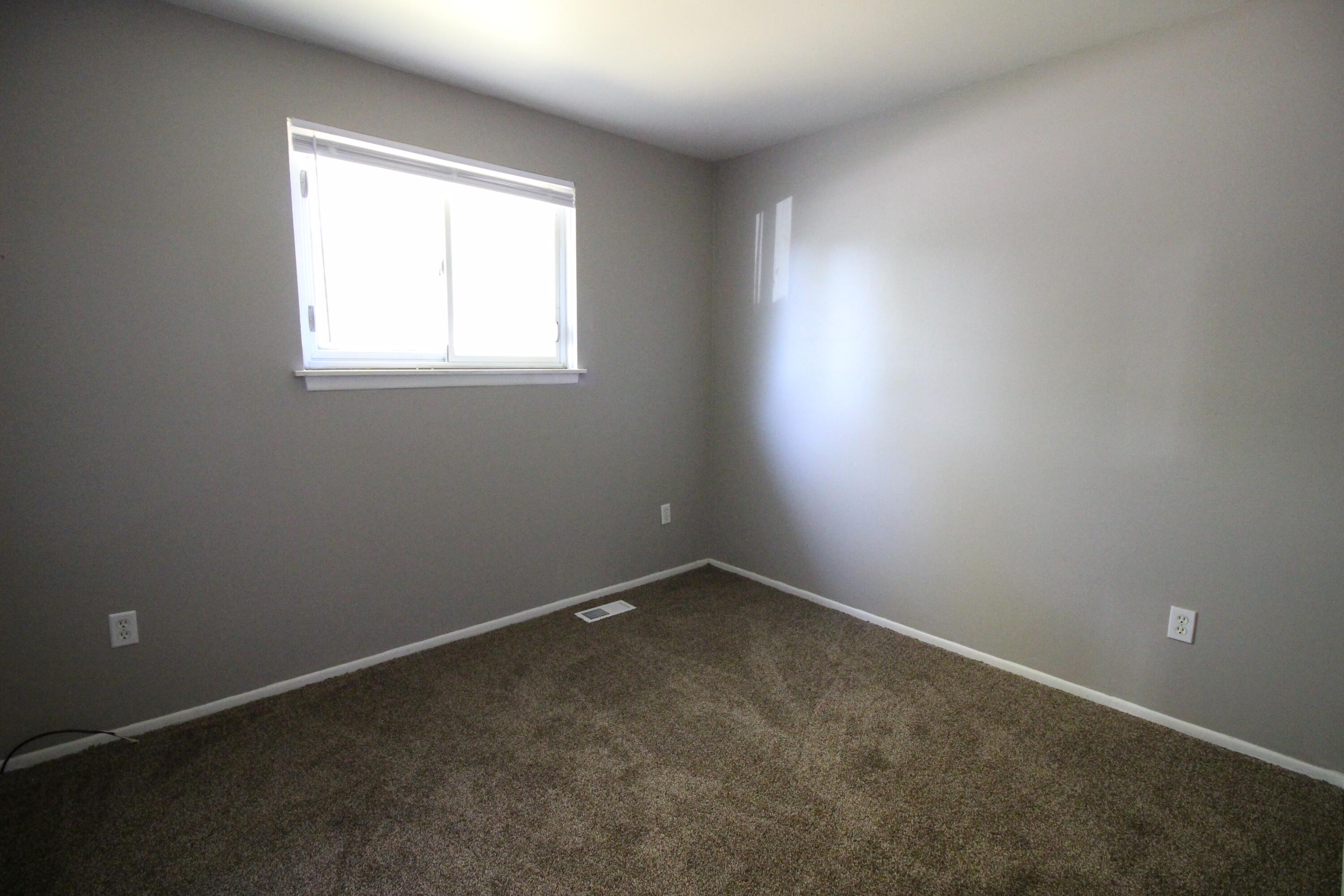 16265 Oakbrook Street Romulus, MI 48174 - Photo 12 of 17 IMG_9318