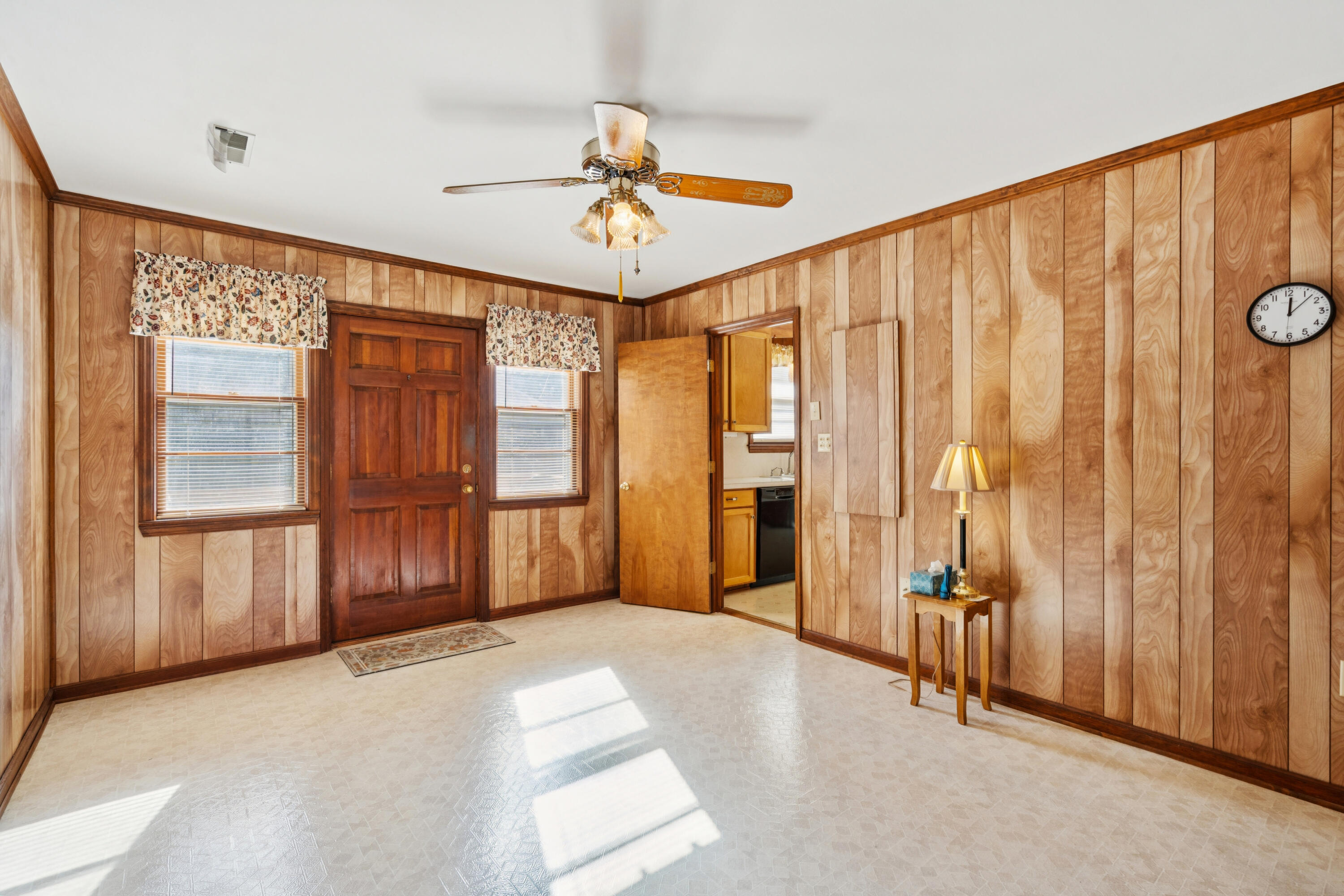 835 Erckmann Drive Mount Pleasant, SC 29464 - Photo 13 of 33 835ErckmannDr-KeenEyeMarketing-030