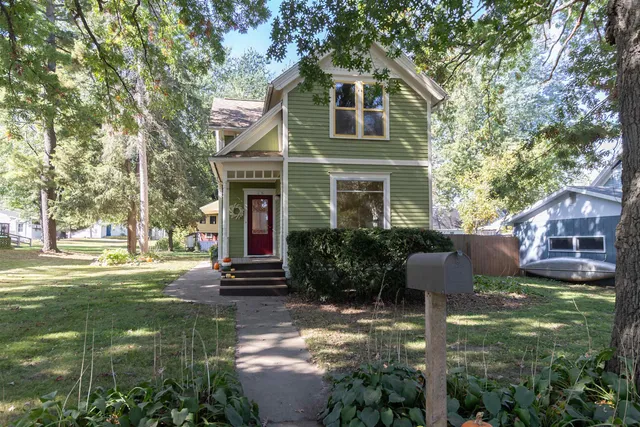 $179,900 | 169 Sumner Street, Berlin, WI 54923