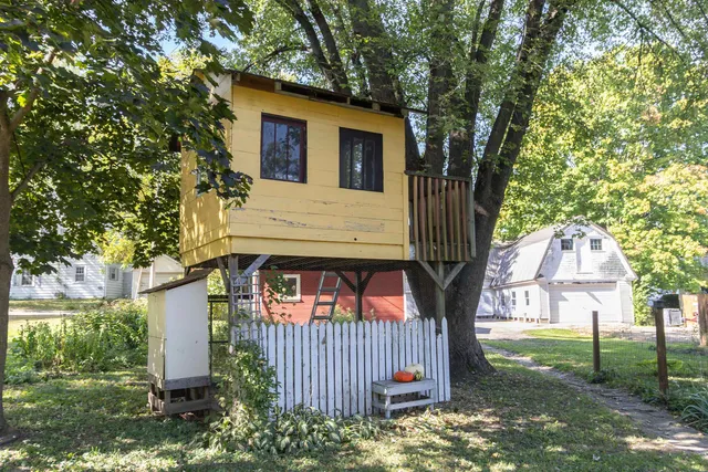 $179,900 | 169 Sumner Street, Berlin, WI 54923