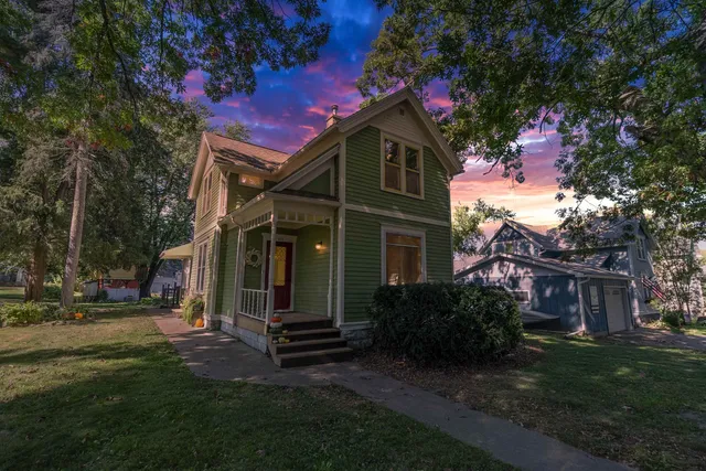 $179,900 | 169 Sumner Street, Berlin, WI 54923