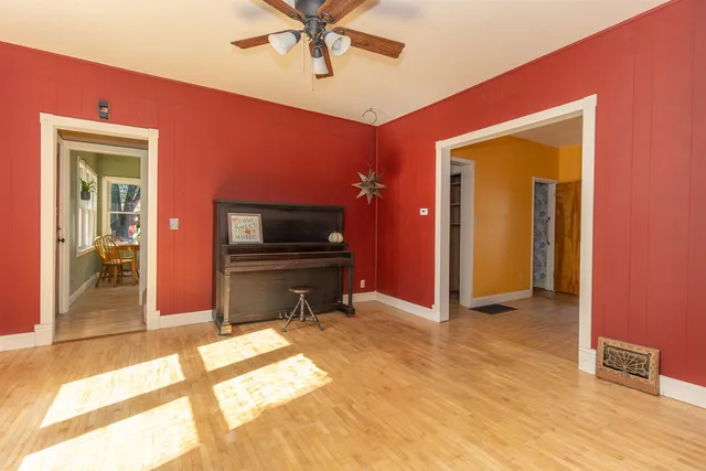 $179,900 | 169 Sumner Street, Berlin, WI 54923