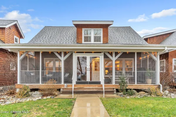 $674,900 | 209 Pomrankey Lane, Dover, ID 83825