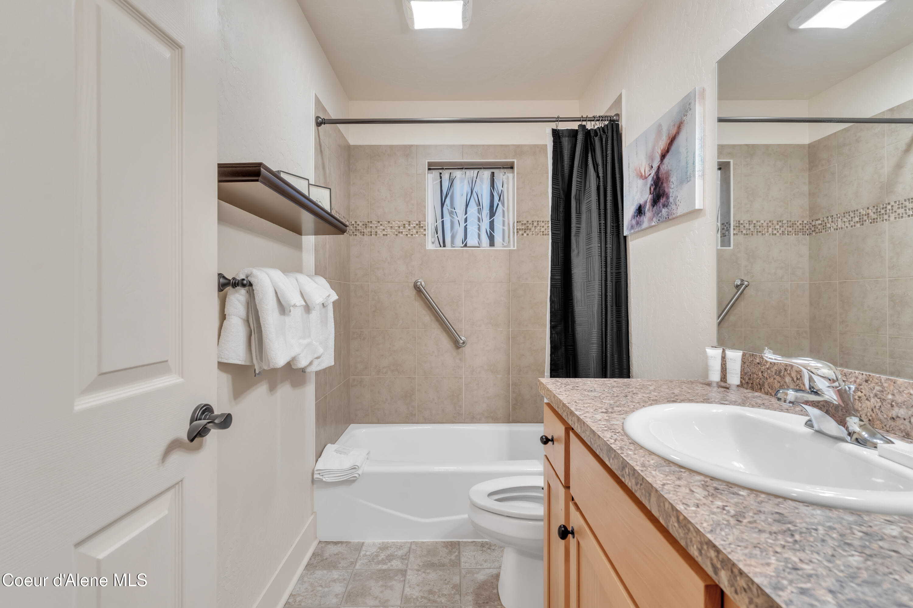 209 Pomrankey Lane Dover, ID 83825 - Photo 13 of 20 Bathroom 2
