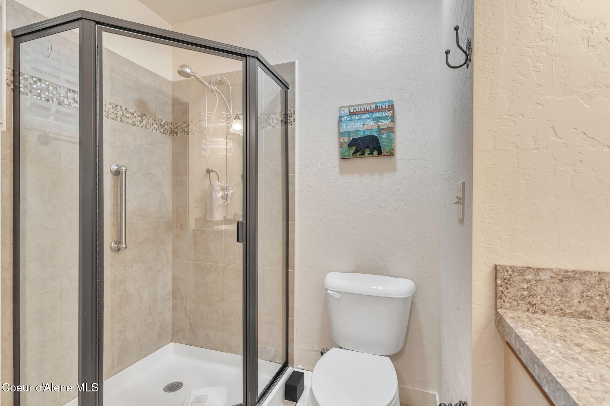 209 Pomrankey Lane Dover, ID 83825 - Photo 14 of 20 Bathroom 3