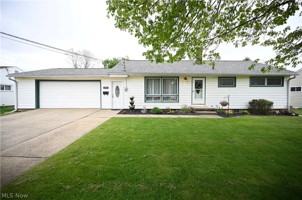 $205,000 | 1911 39th Street Northeast, Canton, OH 44705