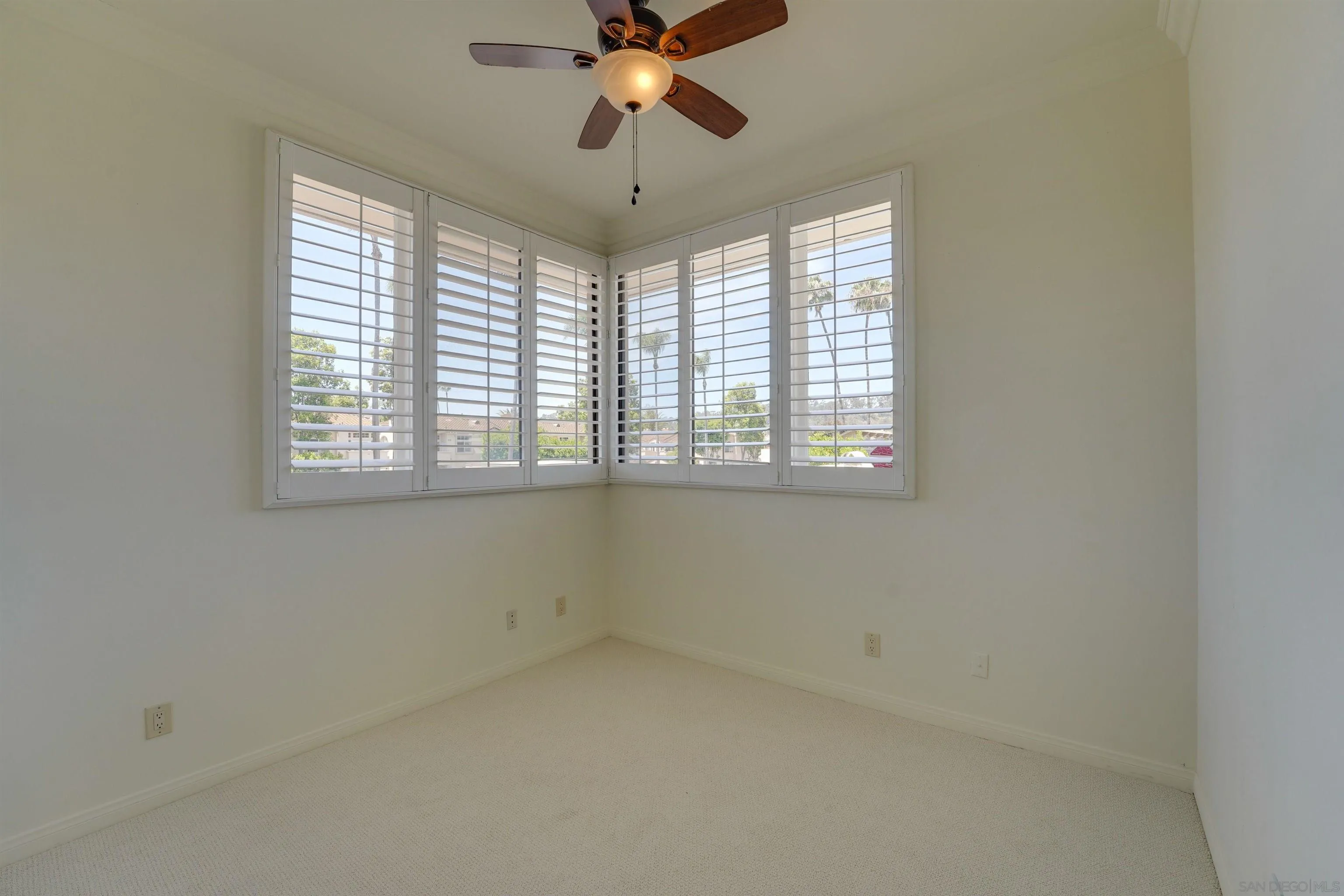 129 Cancha De Golf Rancho Santa Fe, CA 92091 - Photo 16 of 31 Primary Bedroom
