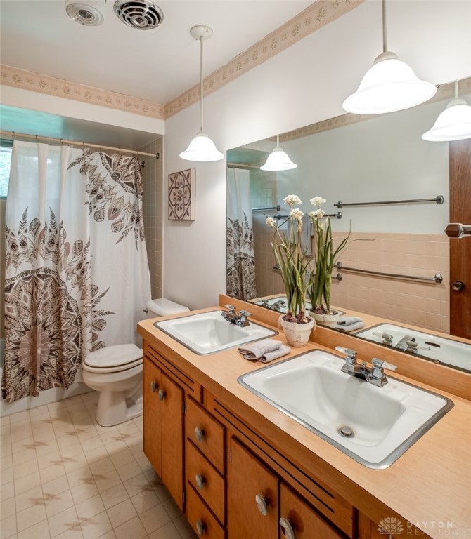 2921 Red Oak Road Kettering, OH 45432 - Photo 13 of 32