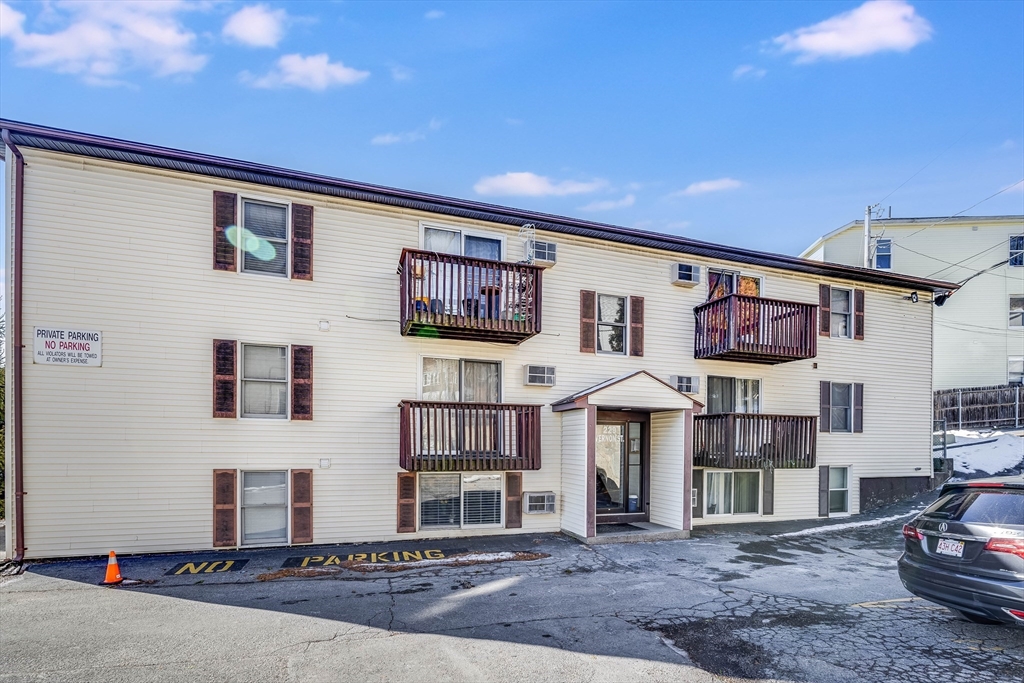 229 Vernon Street, Unit 1 Worcester, MA 01607 - Photo 2 of 4 Gallery Image 2