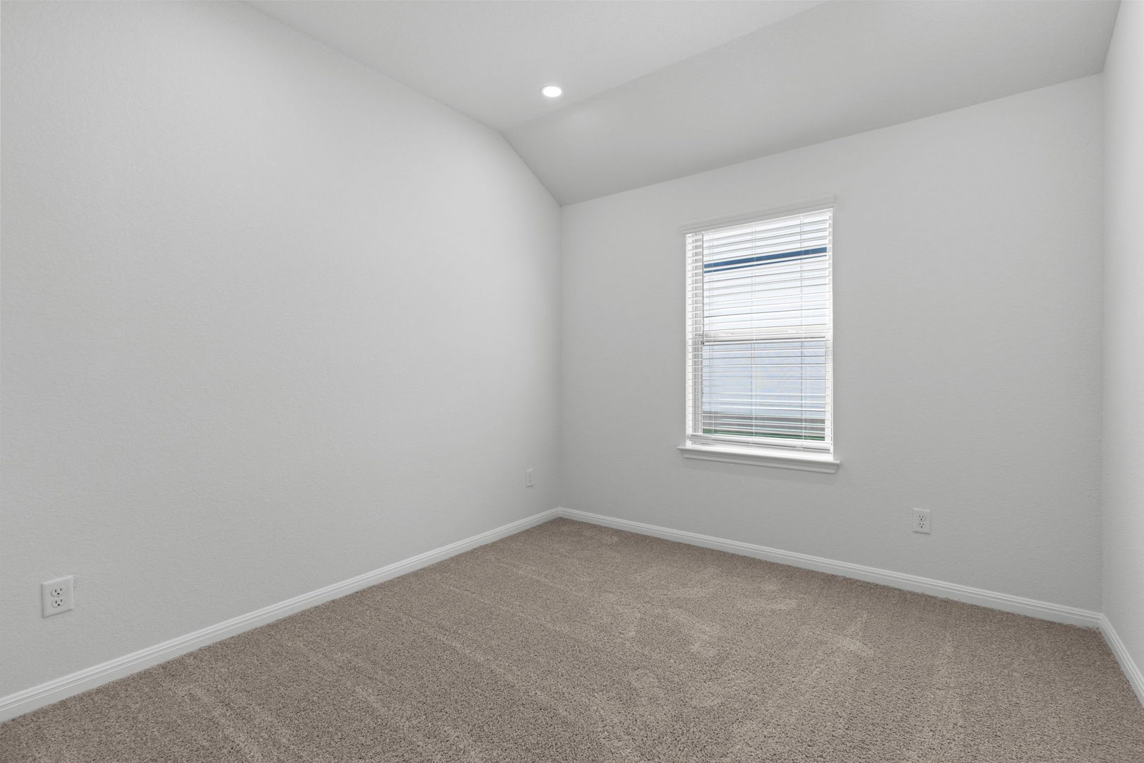 149 Hatari Trail Jarrell, TX 76537 - Photo 13 of 31
