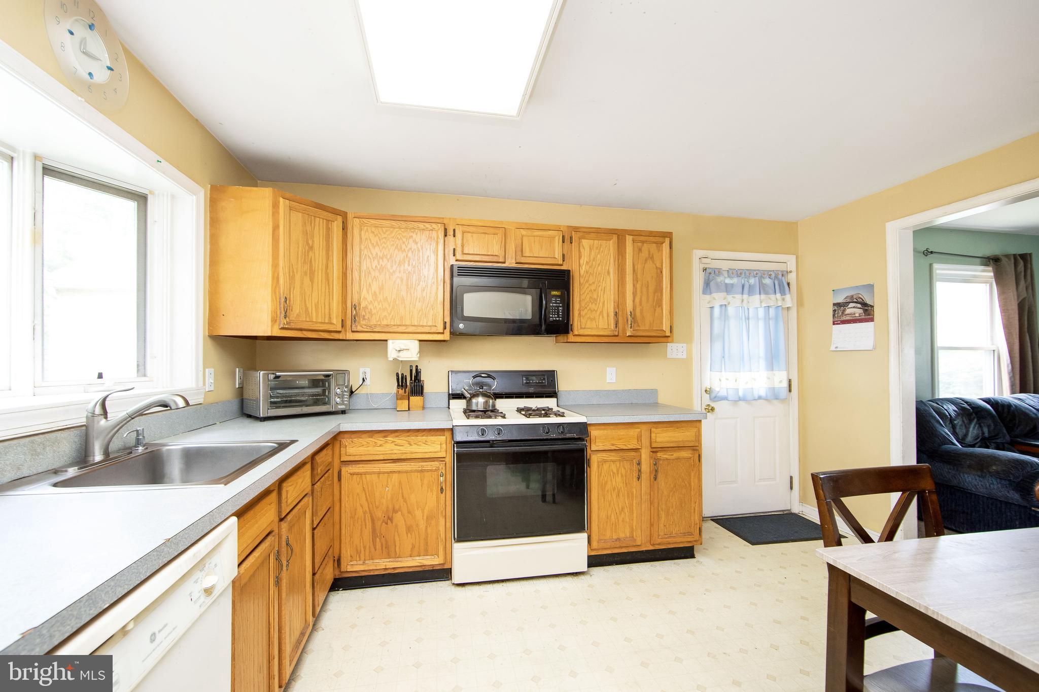 116 West Maple Avenue Lindenwold, NJ 08021 - Photo 11 of 31 Gallery Image 11