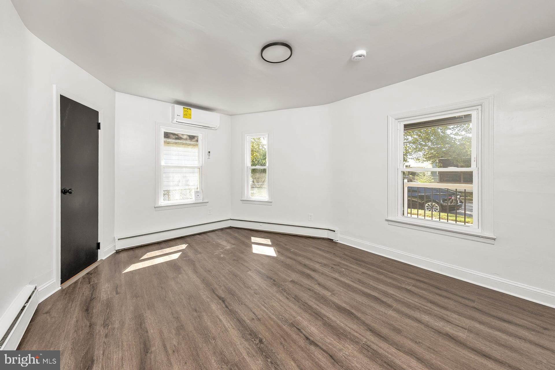 277 Jefferson Street Carneys Point, NJ 08069 - Photo 9 of 11