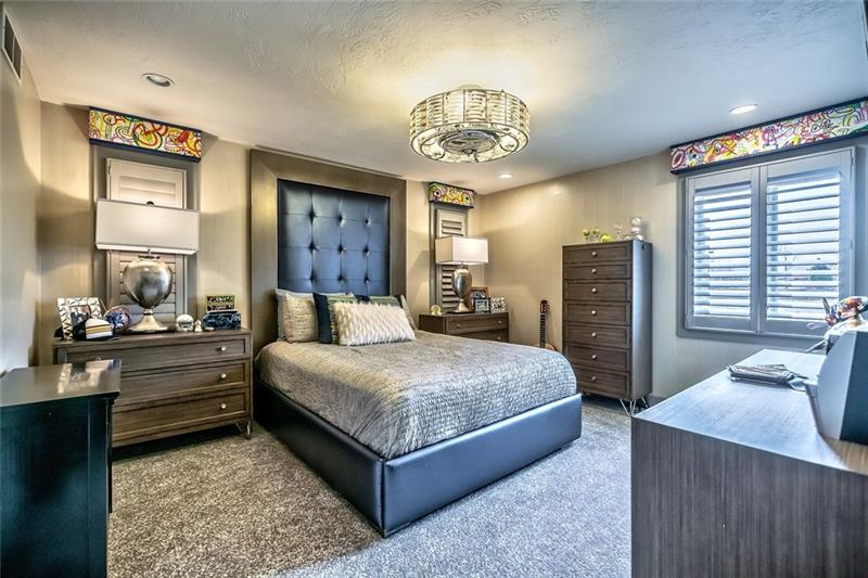 5 Little Meadow Road Wexford, PA 15090 - Photo 10 of 25 2nd Bedroom on Main Level. Gorgeous upgraded carpeting and custom lighting.