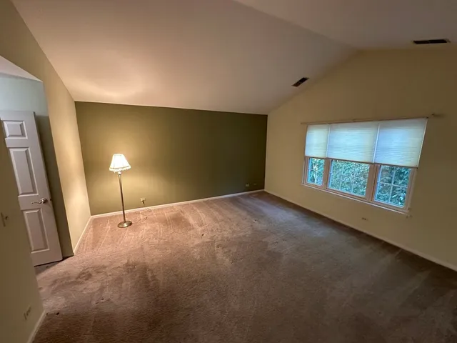 $304,900 | 802 Butternut Lane, Unit C, Mount Prospect, IL 60056