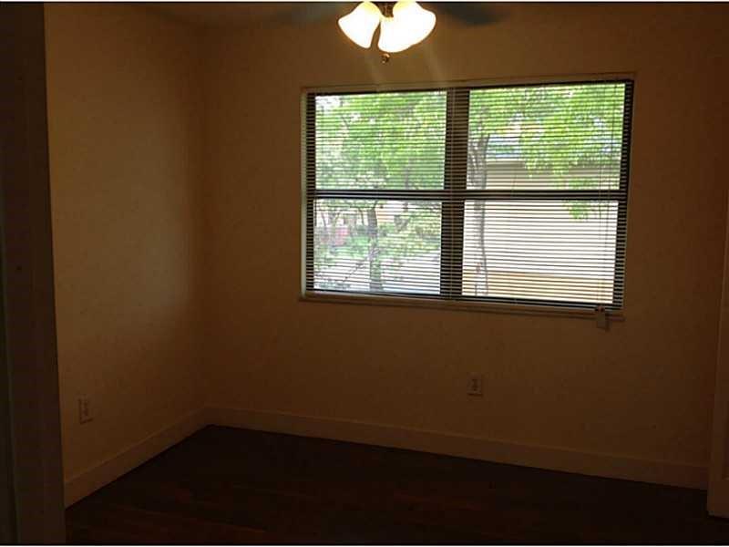 10527 Northwest 8th Street, Unit 10527 Pembroke Pines, FL 33026 - Photo 10 of 16