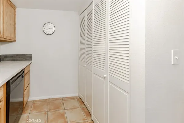 $490,000 | 11124 Burbank Boulevard, Unit 101, North Hollywood, CA 91601