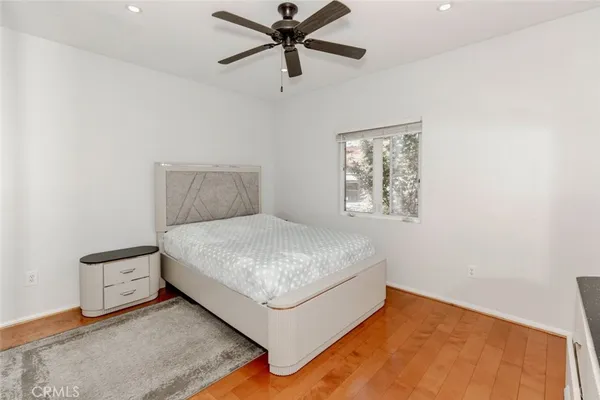 $490,000 | 11124 Burbank Boulevard, Unit 101, North Hollywood, CA 91601