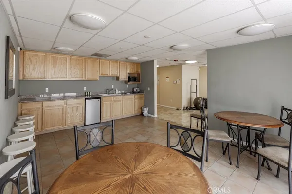 $490,000 | 11124 Burbank Boulevard, Unit 101, North Hollywood, CA 91601