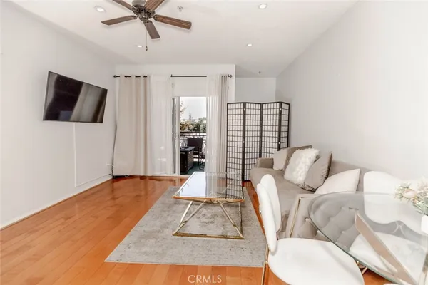 $490,000 | 11124 Burbank Boulevard, Unit 101, North Hollywood, CA 91601