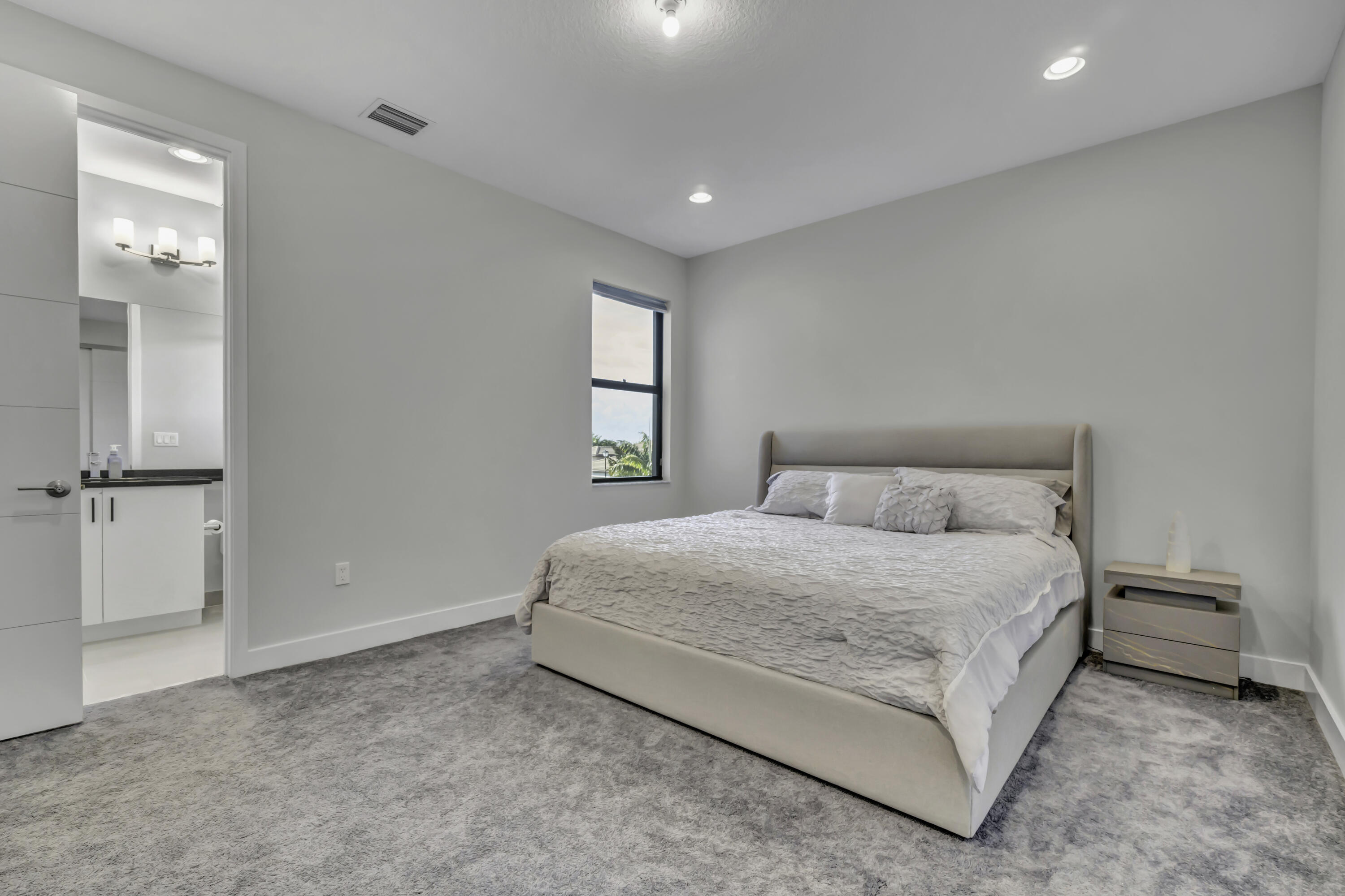 17081 Five Waters Avenue Boca Raton, FL 33496 - Photo 68 of 109 17081 Five Waters Ave Interior (51)
