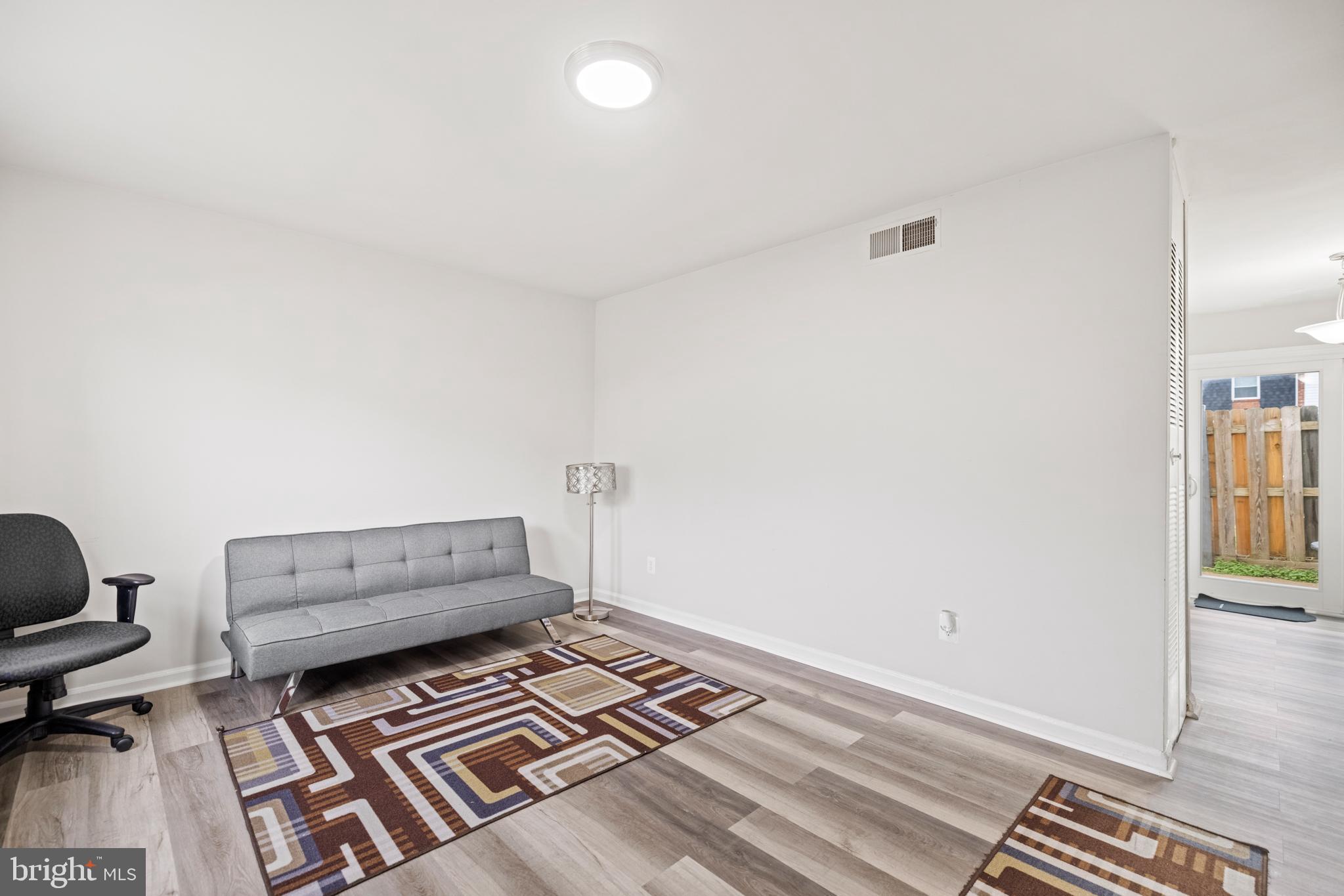 1003 Roffman Road Fredericksburg, VA 22401 - Photo 3 of 25 Living Room