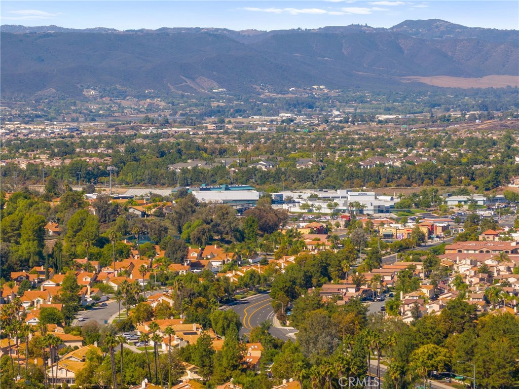 40219 Donomore Court Temecula, CA 92591 - Photo 59 of 63 a view of city and mountain