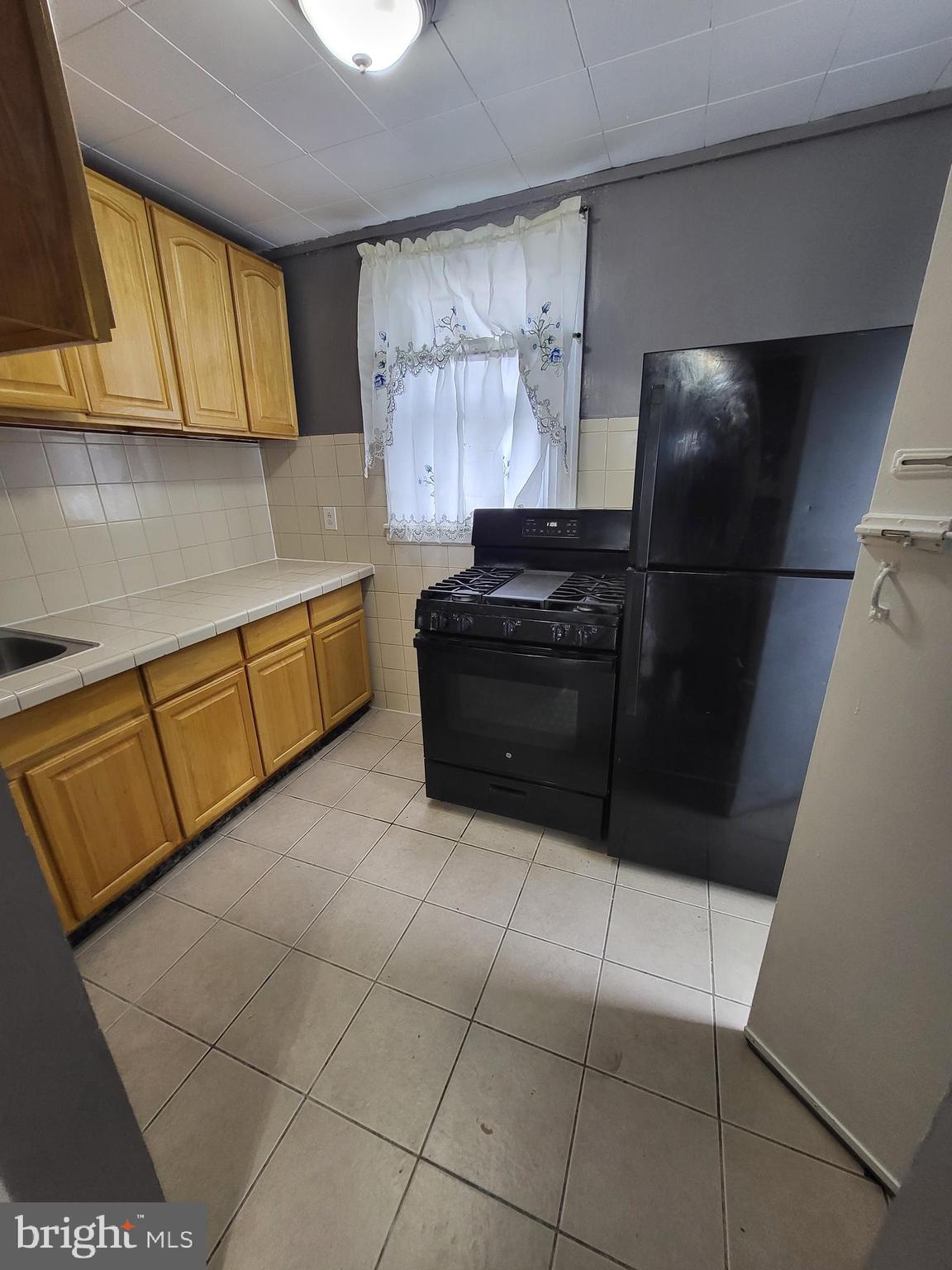 7103 Seaford Road Upper Darby, PA 19082 - Photo 14 of 40