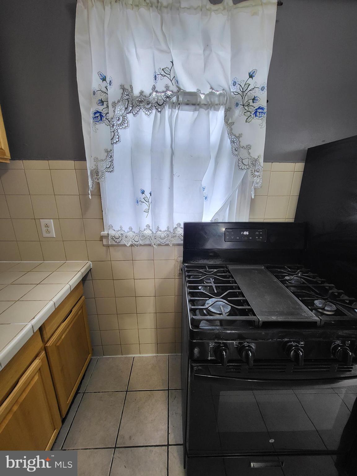 7103 Seaford Road Upper Darby, PA 19082 - Photo 16 of 40