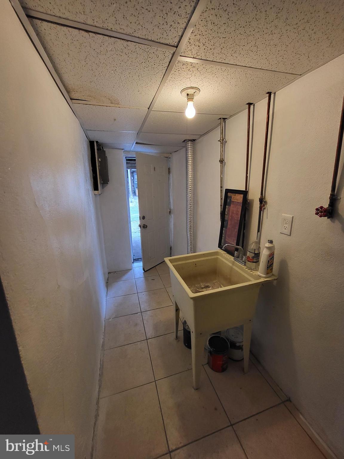 7103 Seaford Road Upper Darby, PA 19082 - Photo 37 of 40