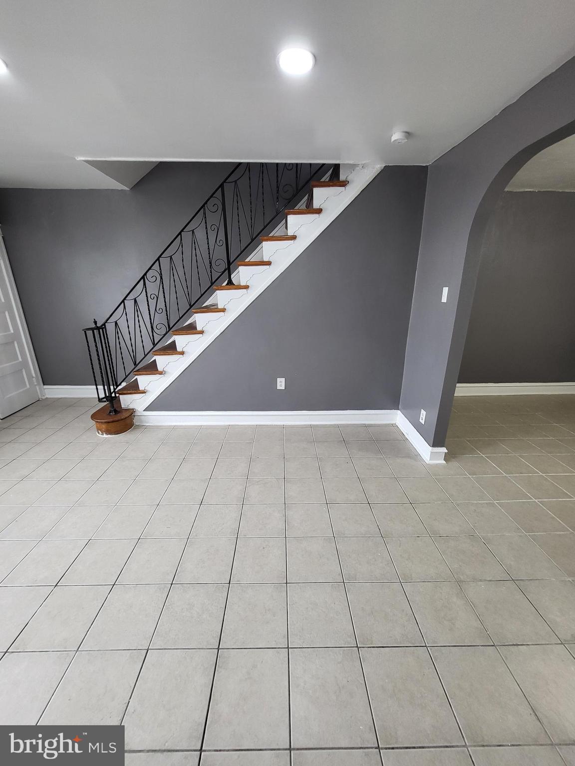 7103 Seaford Road Upper Darby, PA 19082 - Photo 8 of 40