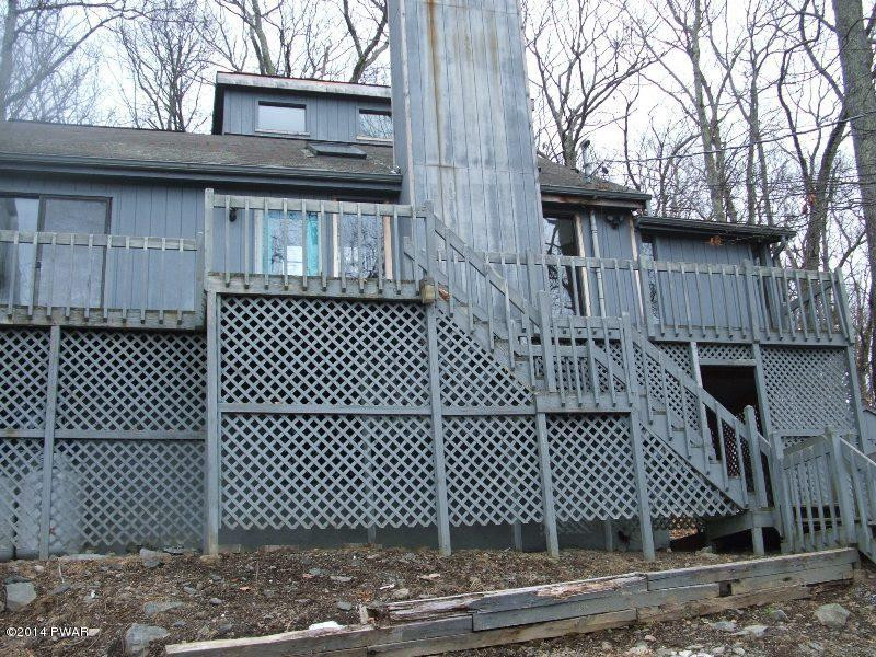 659 Edinburgh Road Bushkill, PA 18324 - Photo 1 of 8